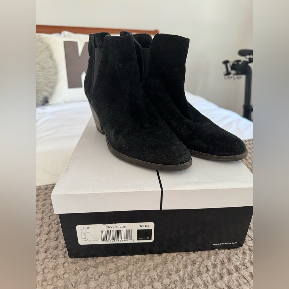 Dolce Vita Jaine Boots - Onyx (black) suede - Size 8.5